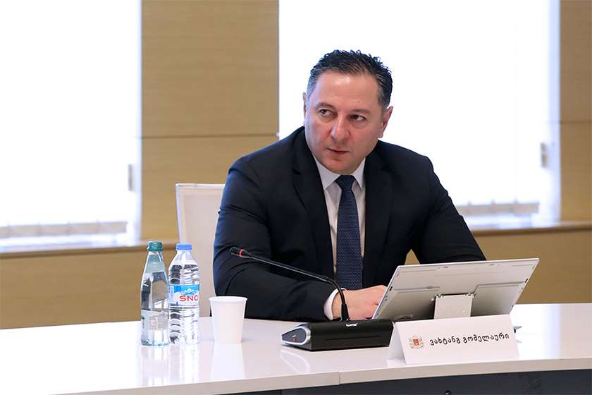 ვახტანგ გომელაური