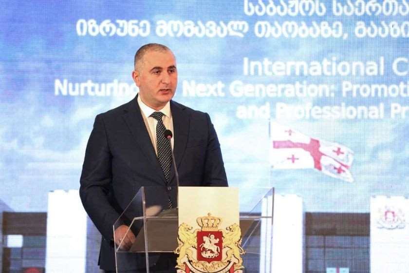 ლაშა ხუციშვილი