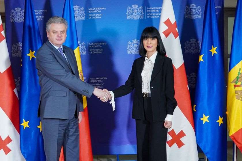 ოლეგ სერებრიანი; თეა ახვლედიანი