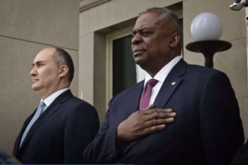 ლოიდ ოსტინი, ჯუანშერ ბურჭულაძე