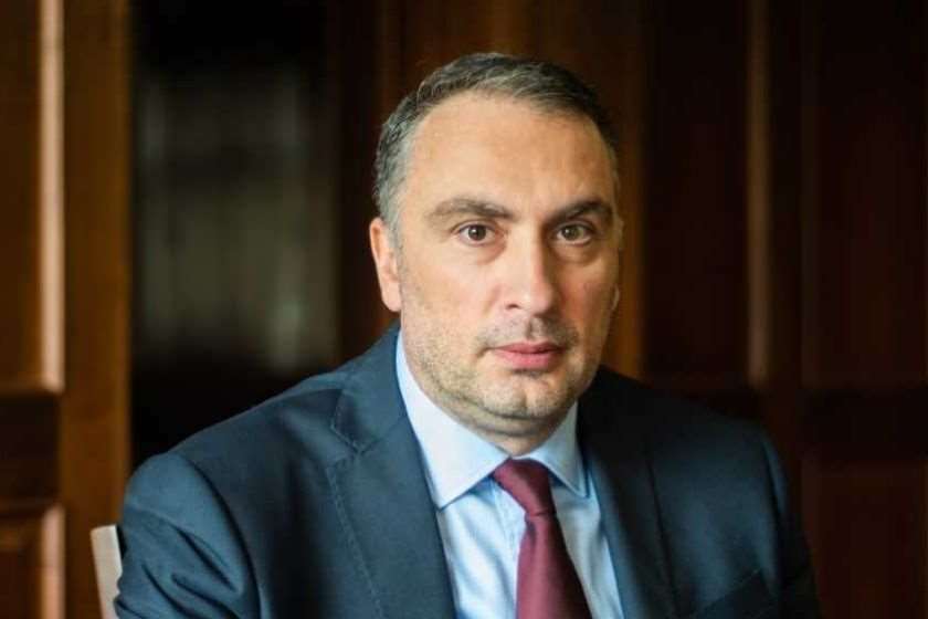 ვიქტორ ყიფიანი