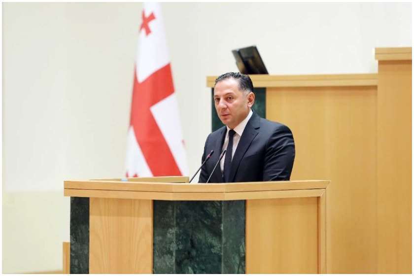 ვახტანგ გომელაური