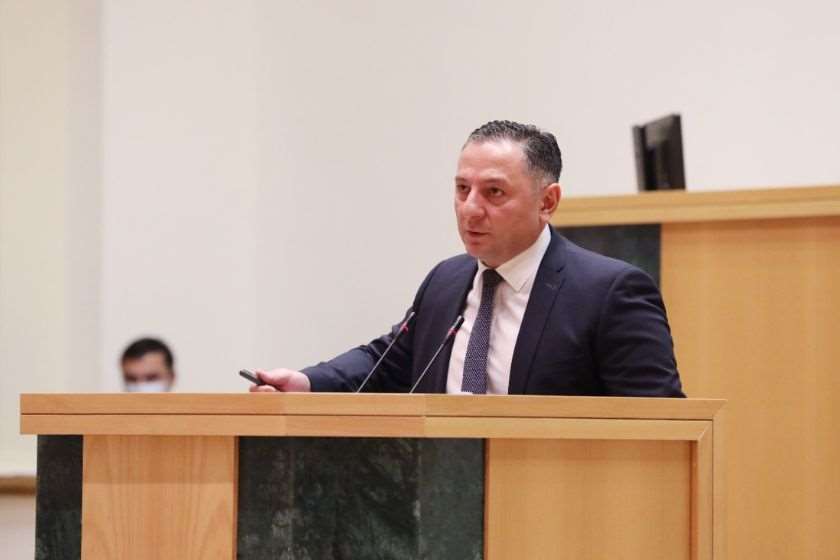 ვახტანგ გომელაური