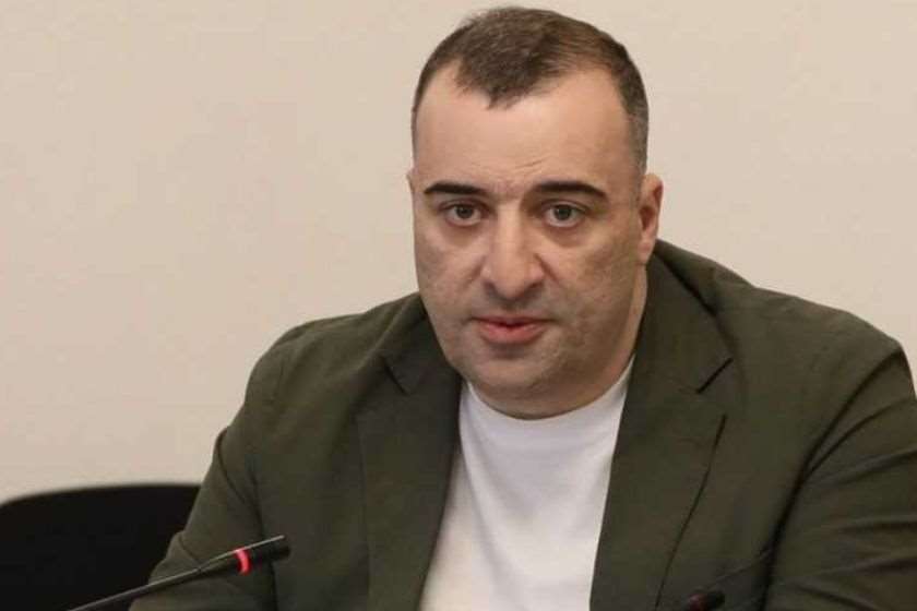 რატი იონათამიშვილი