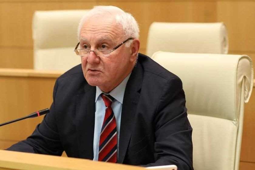 ფრიდონ ინჯია

