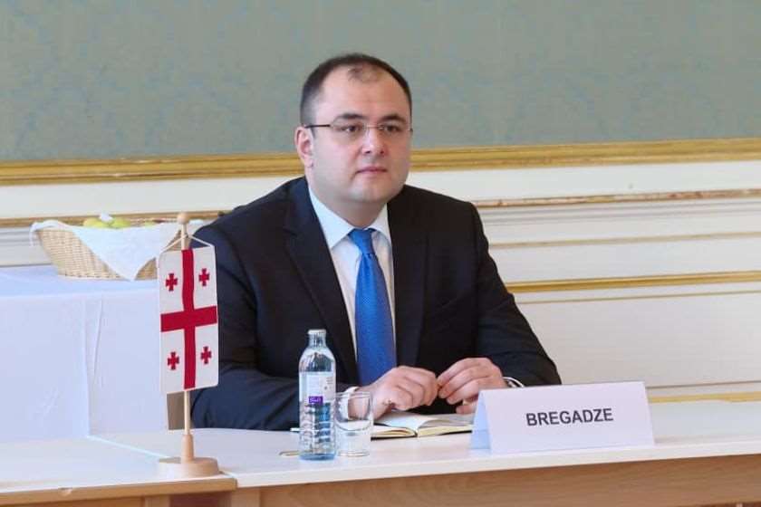 რატი ბრეგაძე