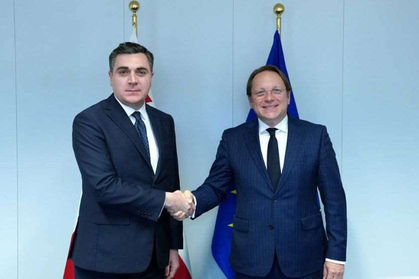 ილია დარჩიაშვილი და ოლივერ ვარჰეი