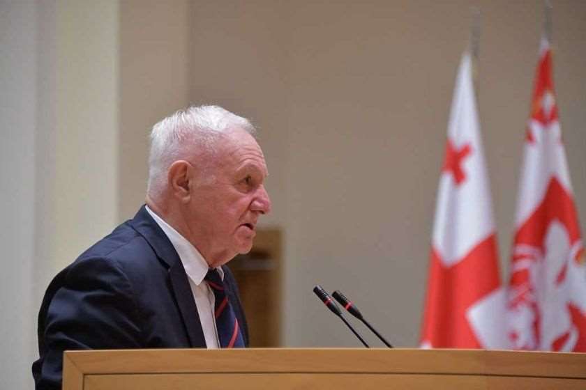 ფრიდონ ინჯია

