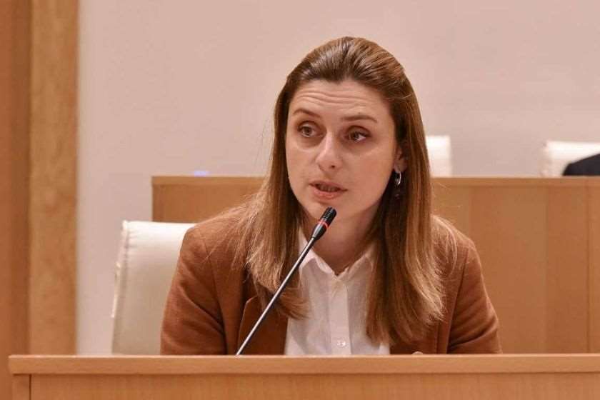 თეონა აქუბარდია