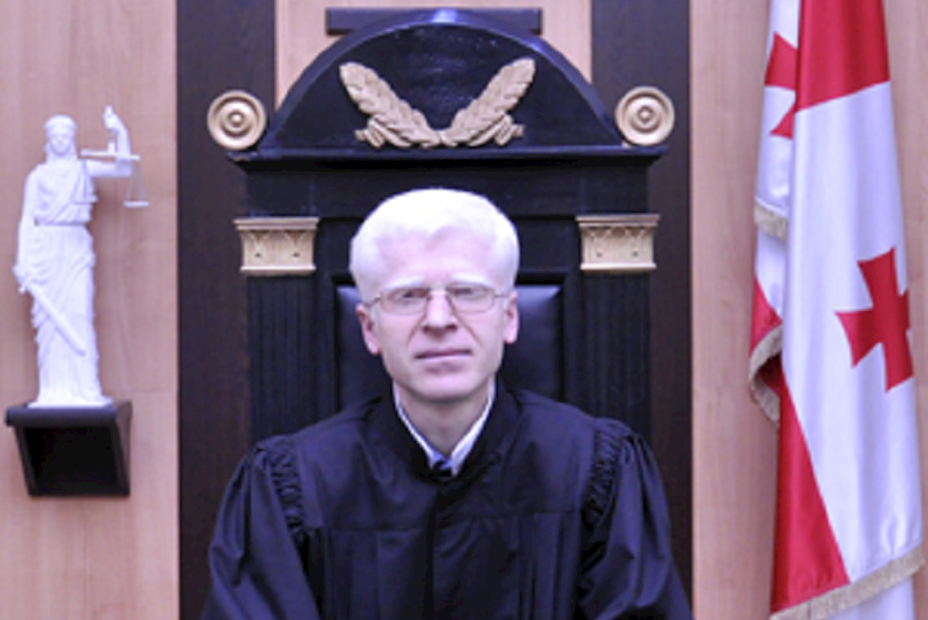 ბადრი კოჭლამაზაშვილი

