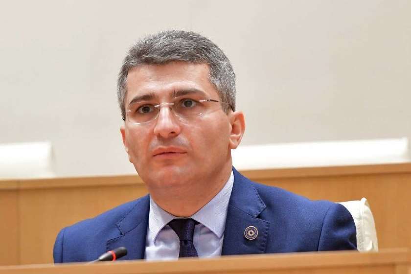 მამუკა მდინარაძე

