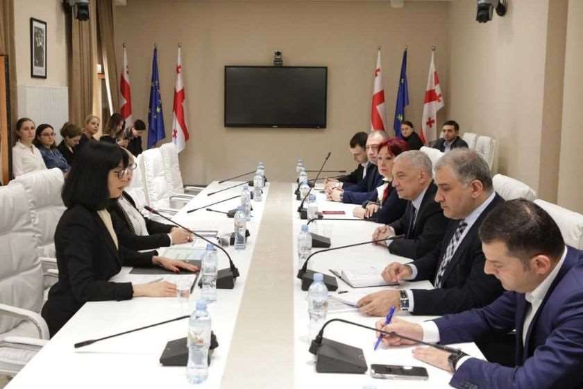 თეა ახვლედიანი