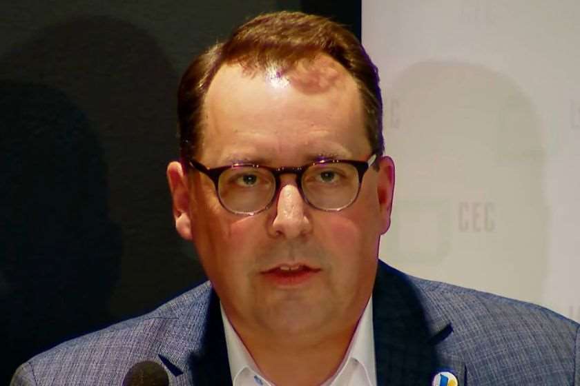 დინ ლოგანი