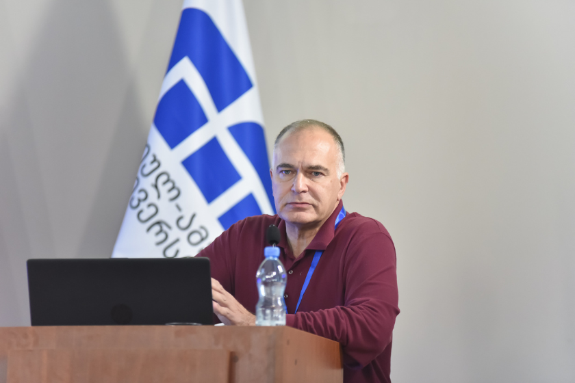 გიგი თევზაძე