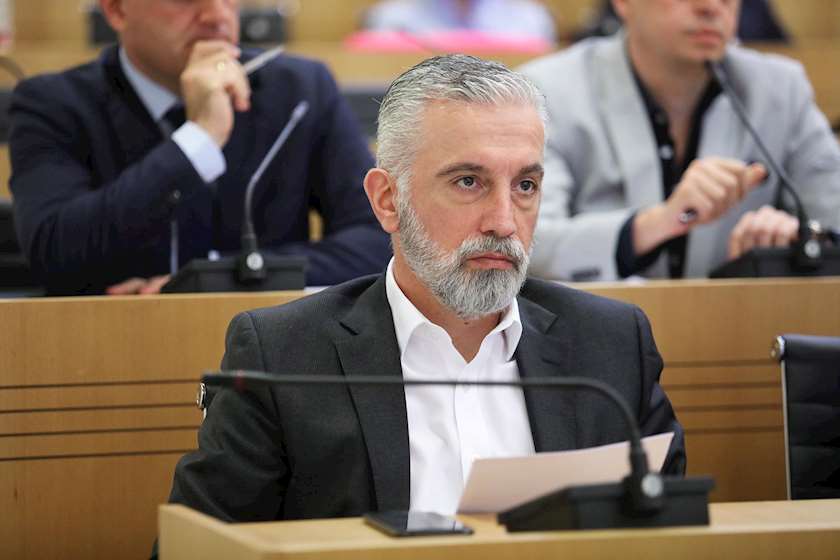 კახა ბექაური