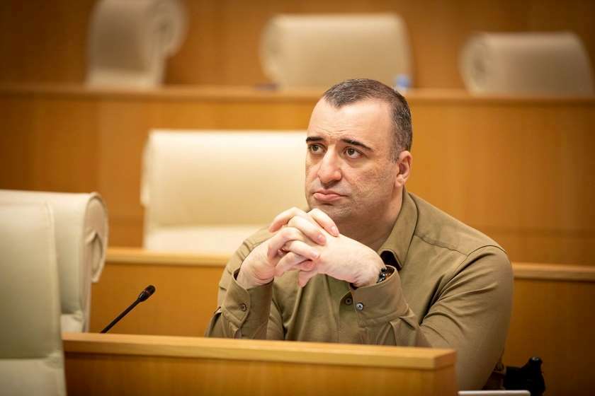 რატი იონათამიშვილი