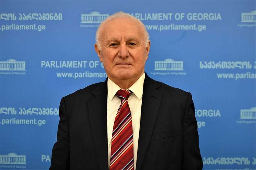 ფრიდონ ინჯია