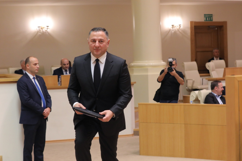 ვახტანგ გომელაური