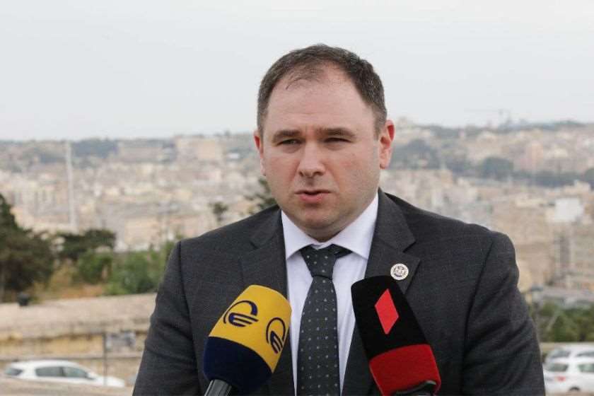 ნიკოლოზ სამხარაძე