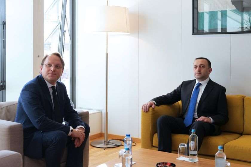 ირაკლი ღარიბაშვილი და ოლივერ ვარჰეი