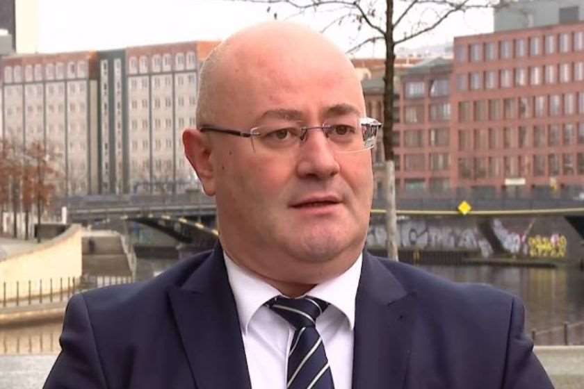 ლევან იზორია