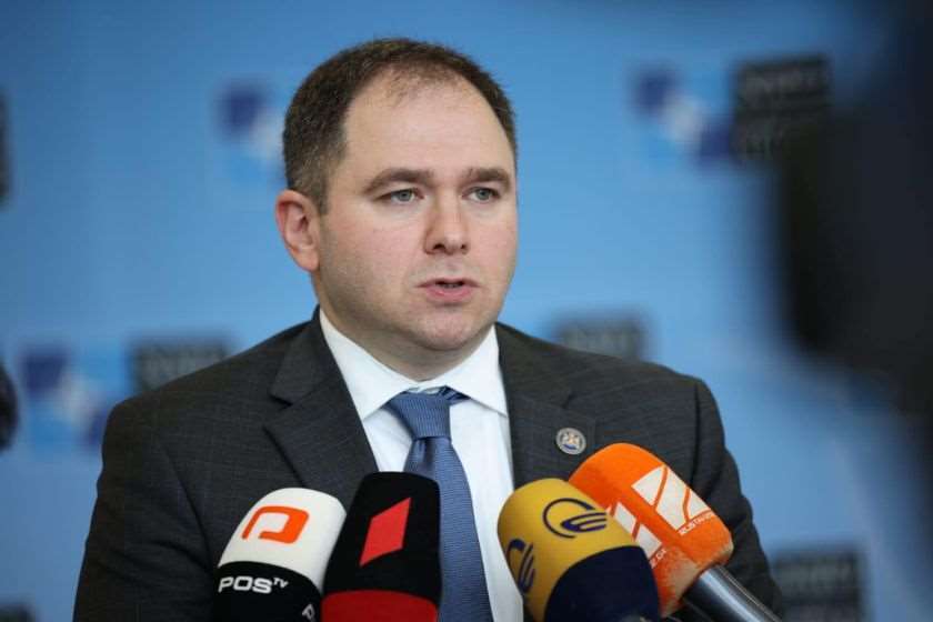 ნიკოლოზ სამხარაძე