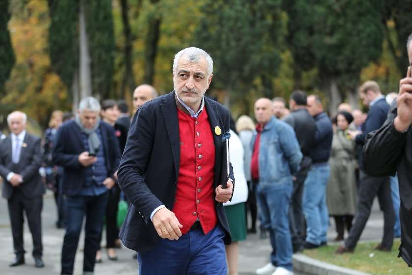 მამუკა ხაზარაძე