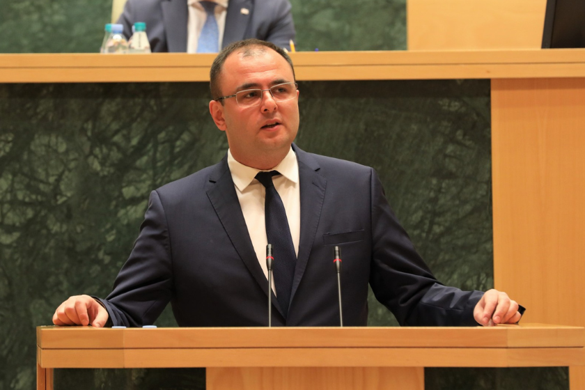 რატი ბრეგაძე