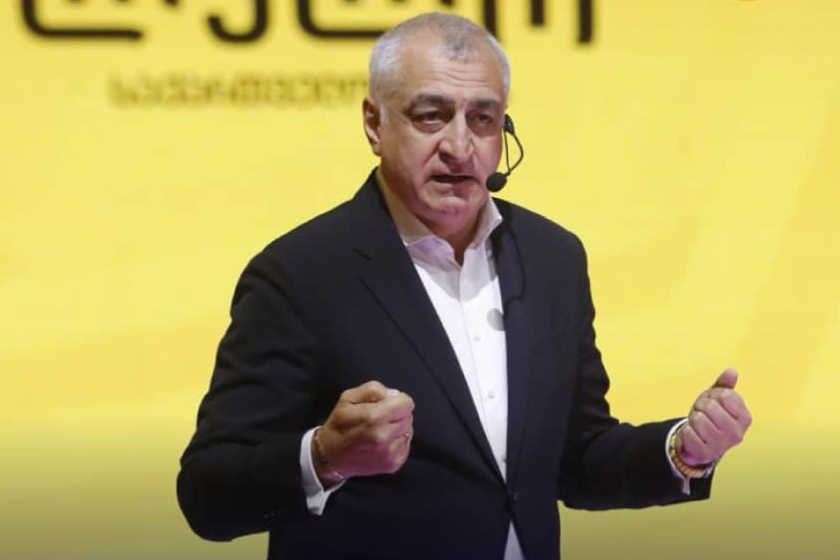 მამუკა ხაზარაძე