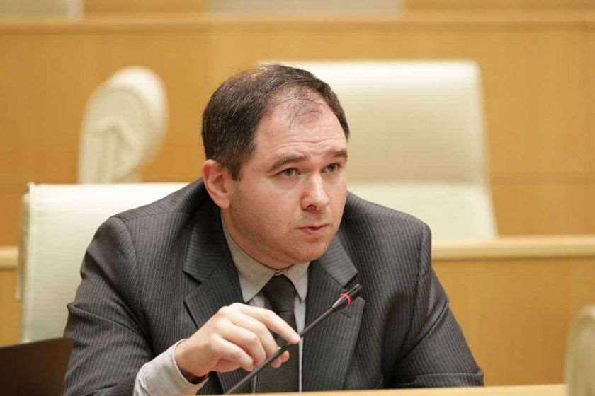 ნიკოლოზ სამხარაძე