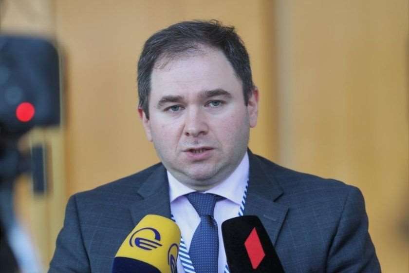 ნიკოლოზ სამხარაძე