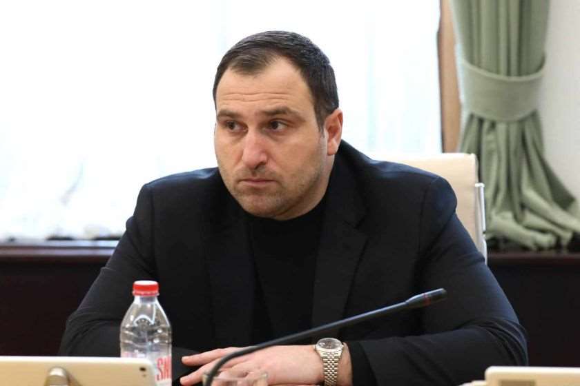 ირაკლი კირცხალია