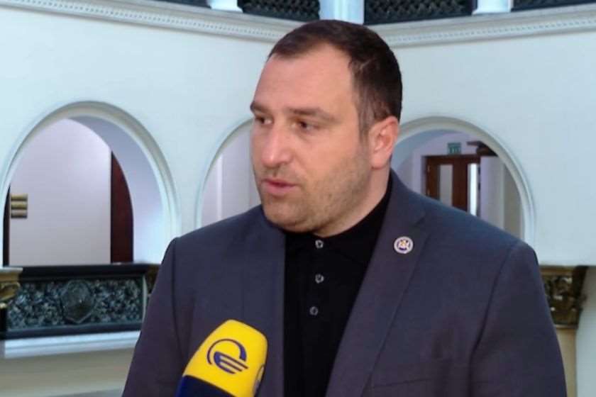 ირაკლი კირცხალია