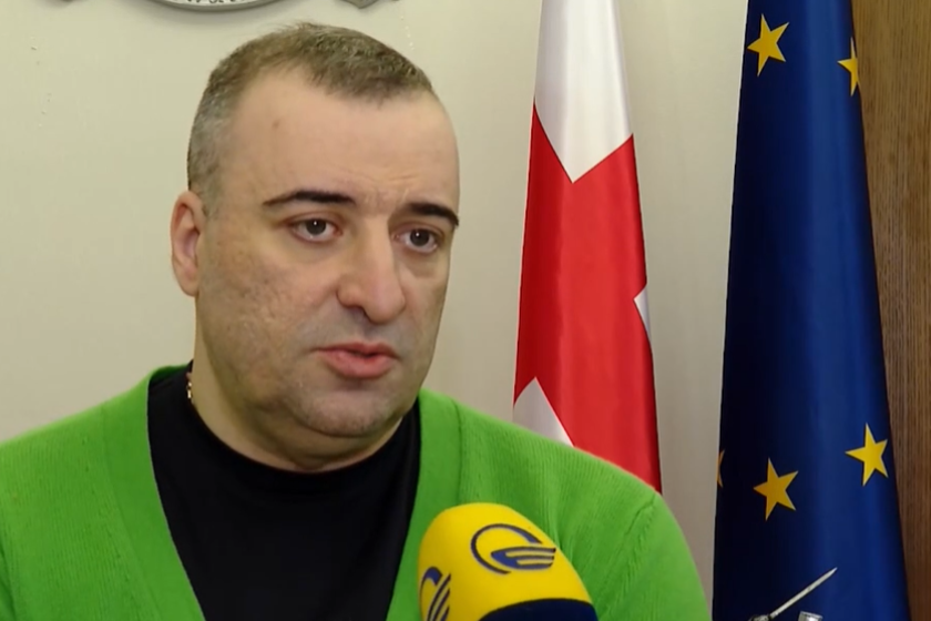 რატი იონათამიშვილი