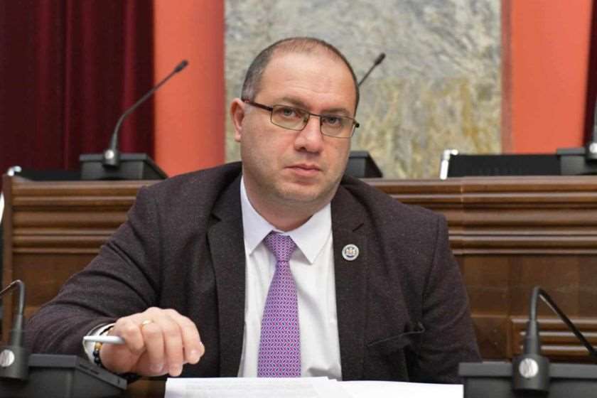 გივი მიქანაძე