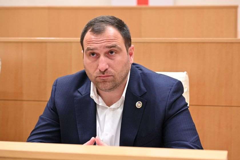 ირაკლი კირცხალია