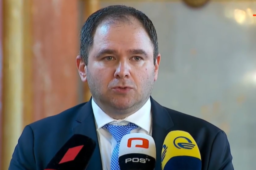 ნიკოლოზ სამხარაძე