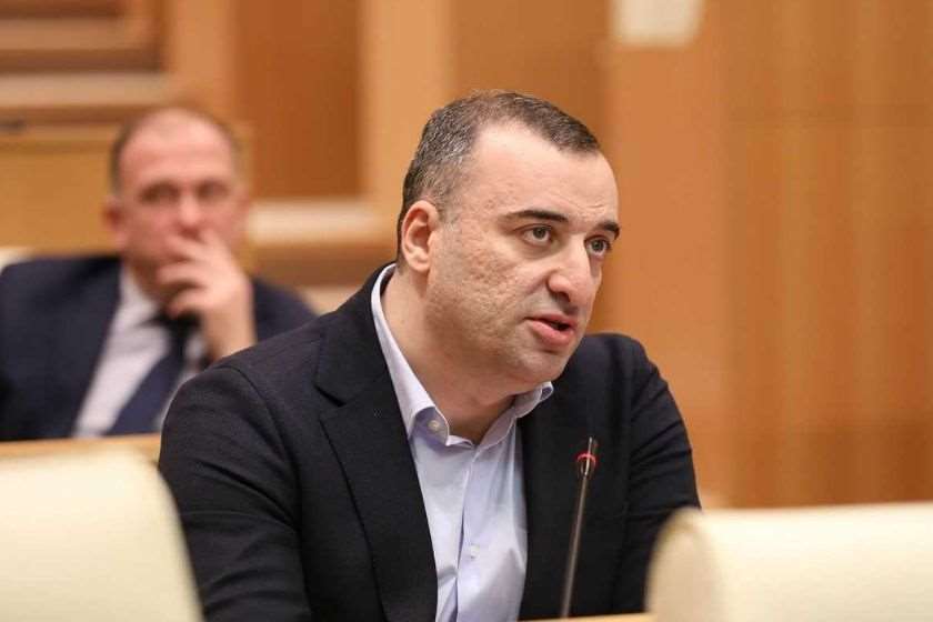 რატი იონათამიშვილი