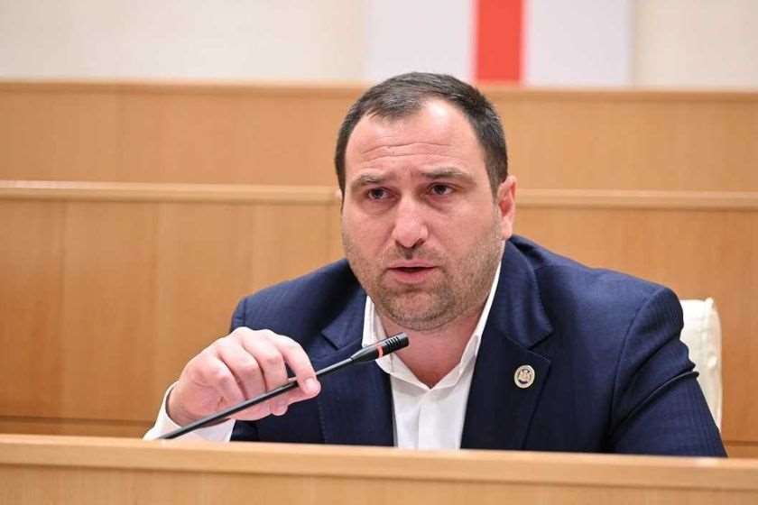 ირაკლი კირცხალია