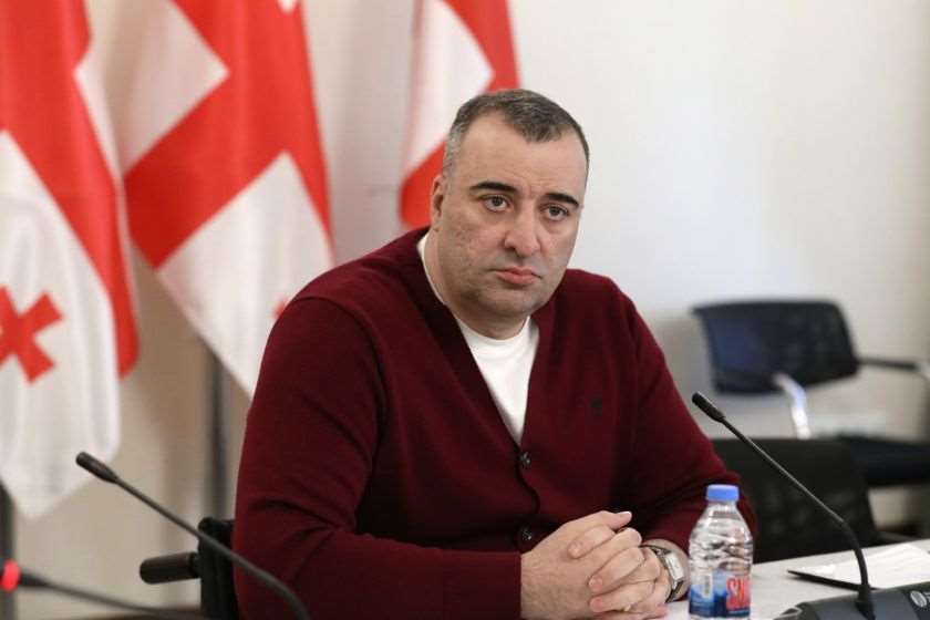 რატი იონათამიშვილი