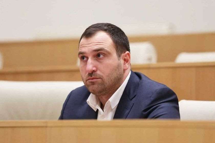 ირაკლი კირცხალია