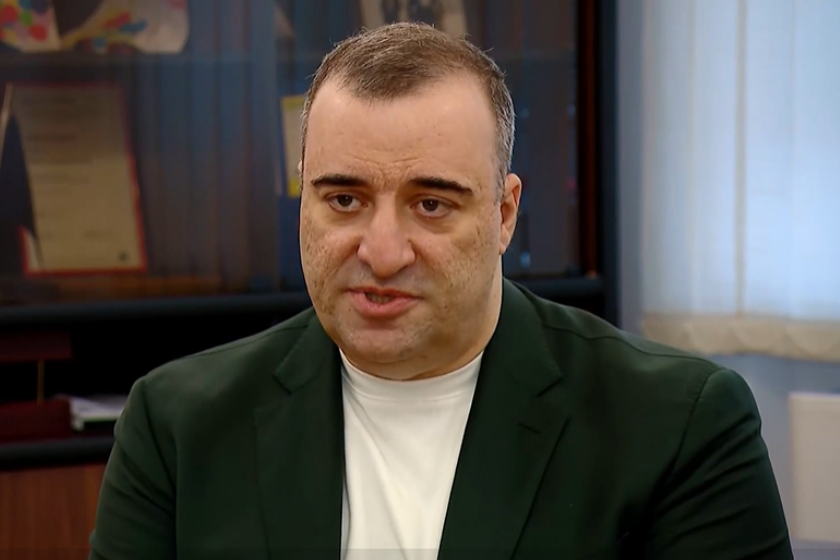 რატი იონათამიშვილი