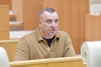 რატი იონათამიშვილი