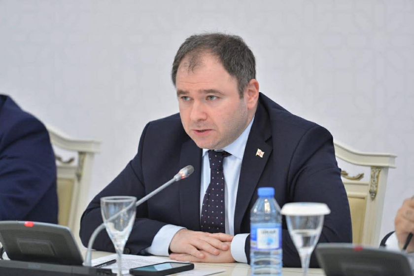 ნიკოლოზ სამხარაძე