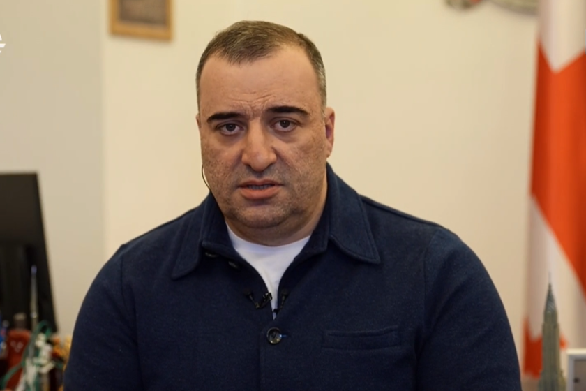 რატი იონათამიშვილი