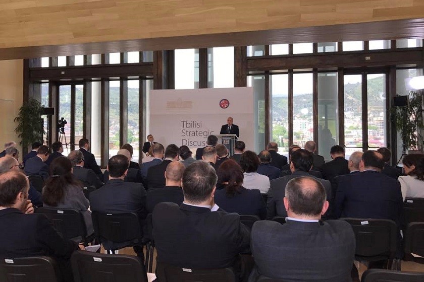 შეხვედრა პრეზიდენტის სასახლეში