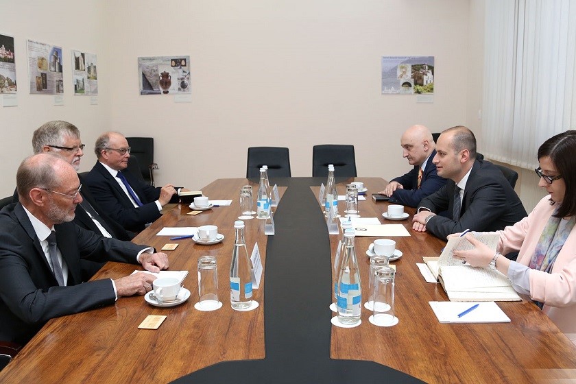 შეხვედრა ჟენევის ფორმატის თანათავმჯდომარეებთან