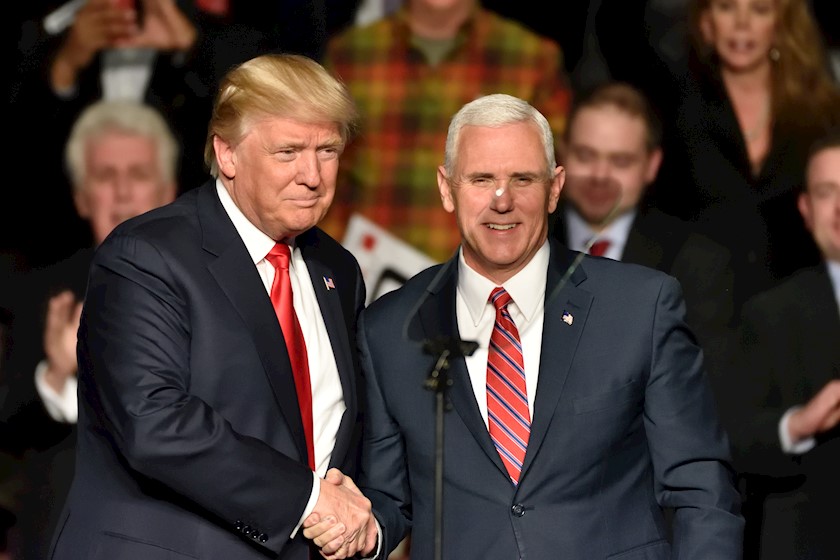 დონალდ ტრამპი
მაიკ პენსი