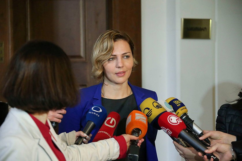 ანა დოლიძე