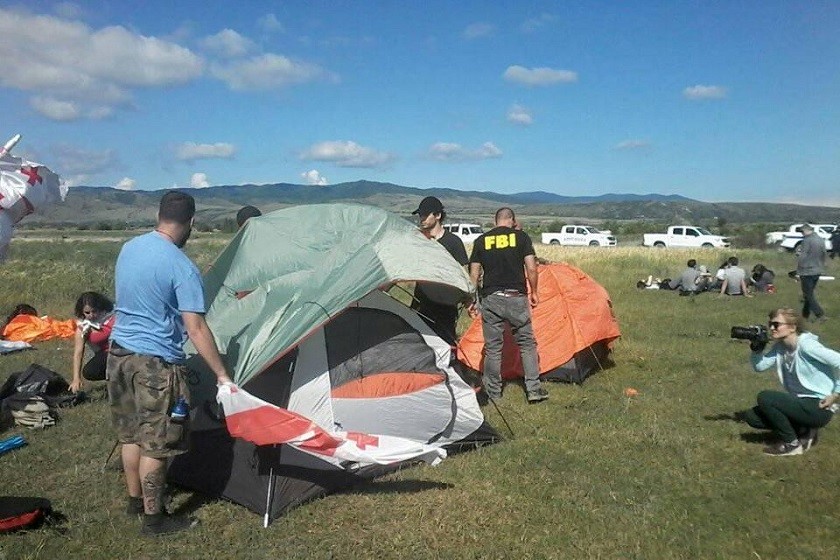 კარვები საოკუპაციო ხაზთან